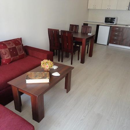 Holiday Apartments In Pomorie Quarto foto