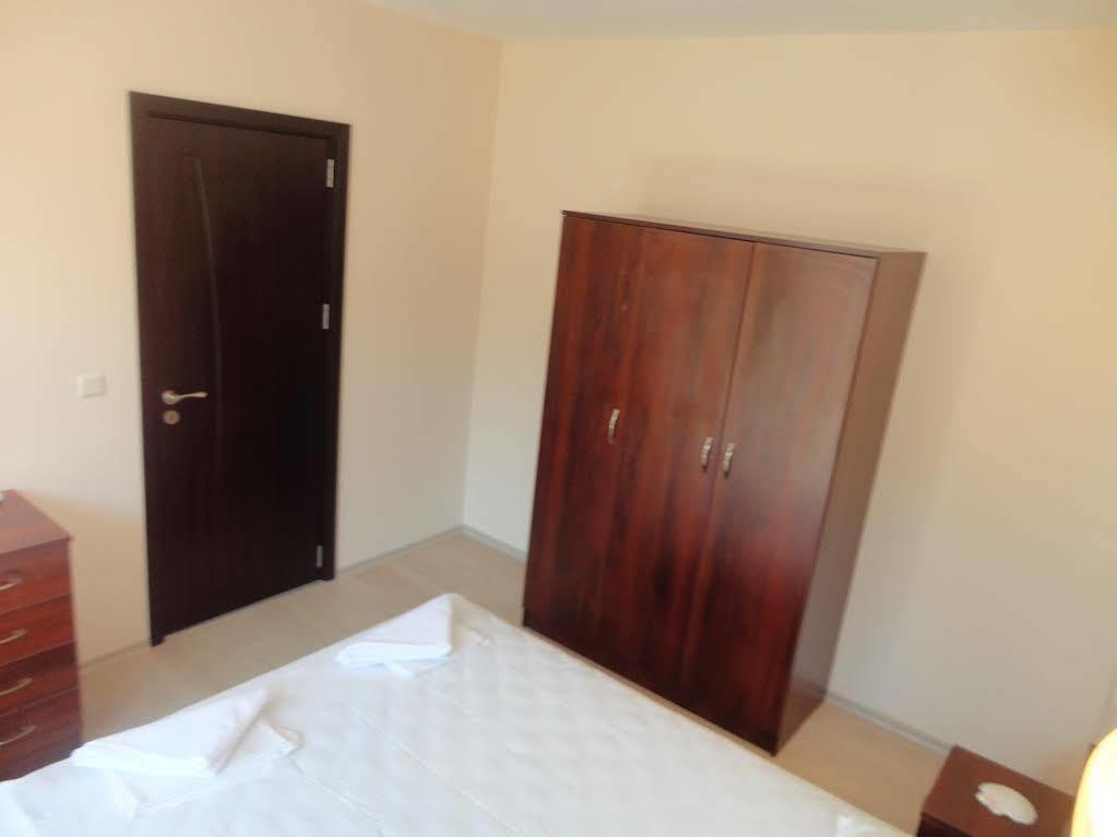Holiday Apartments In Pomorie Exterior foto